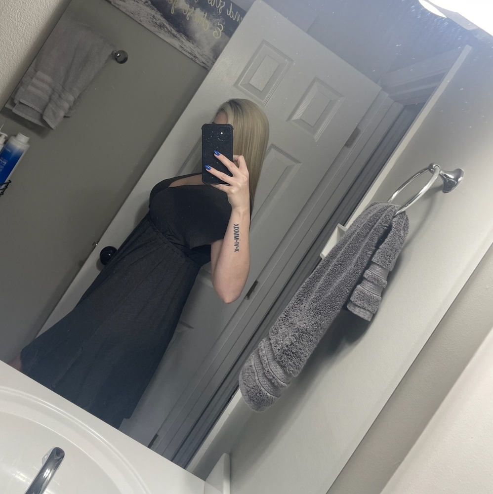 Dress - Picture 3 of 5